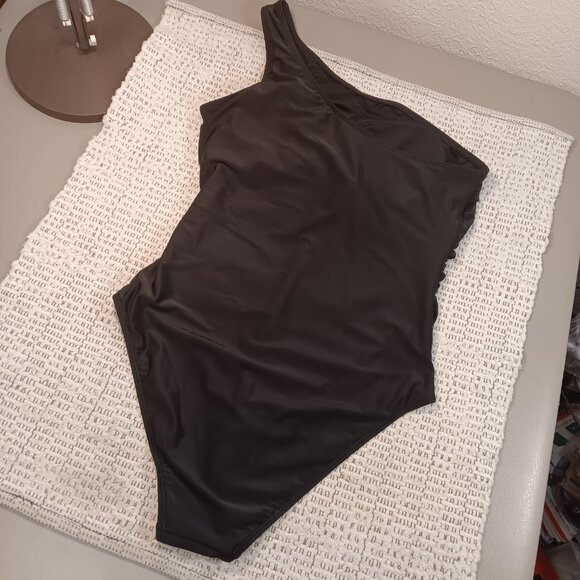 Cupshe women's black 1 shoulder 'Tummy Contouring' one piece swimsuit sz L - NWT - Picture 2 of 13